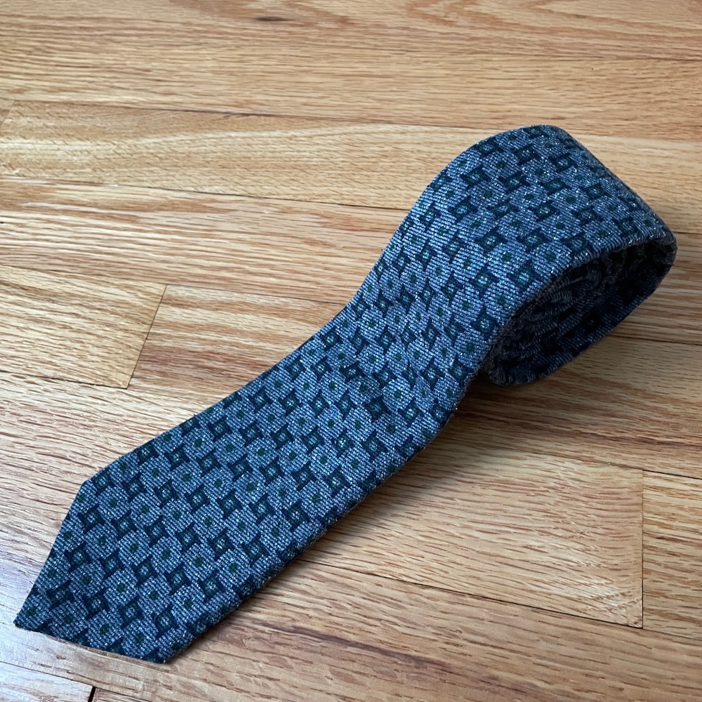Charles Tyrwhitt patterned tie